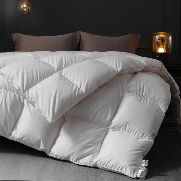 goose down quilts duvets thick California Super King full size comforter up to the standard for the winter provides warmth - Image 3