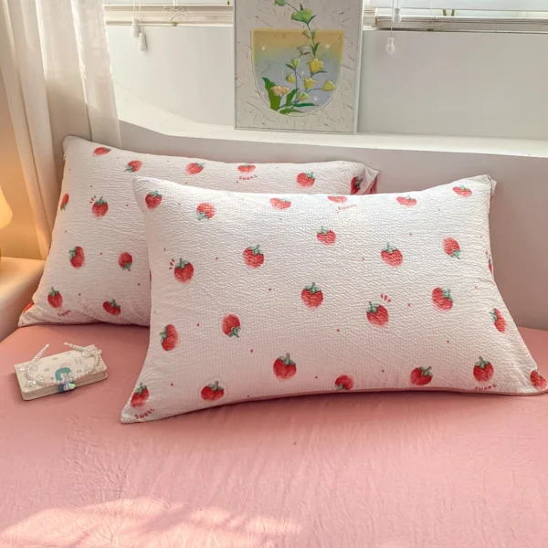 Ins Pink Strawberry Cute Bedding Set Cartoon Fruit Duvet Cover Soft Queen Full Size Flat Bed Sheet Girls Quilt Cover Pillowcase - Image 4